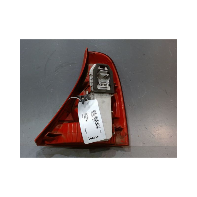 FEU ARRIERE GAUCHE  RENAULT CLIO