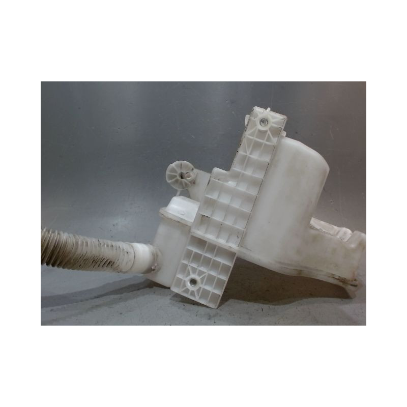 RESERVOIR LAVE-GLACE AVANT VOLKSWAGEN POLO
