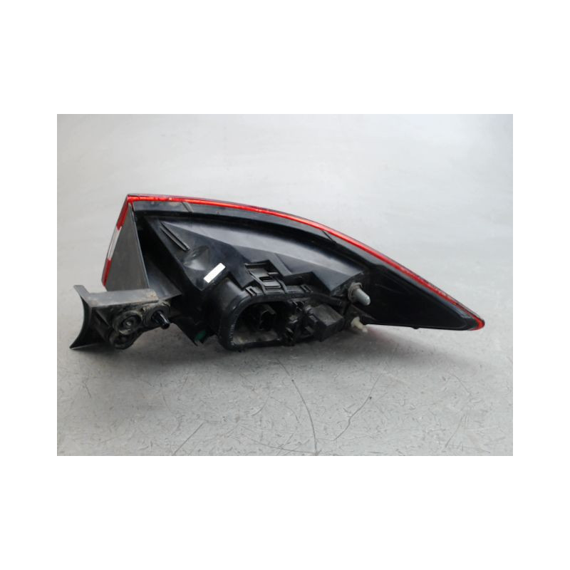 FEU ARRIERE GAUCHE  RENAULT CLIO