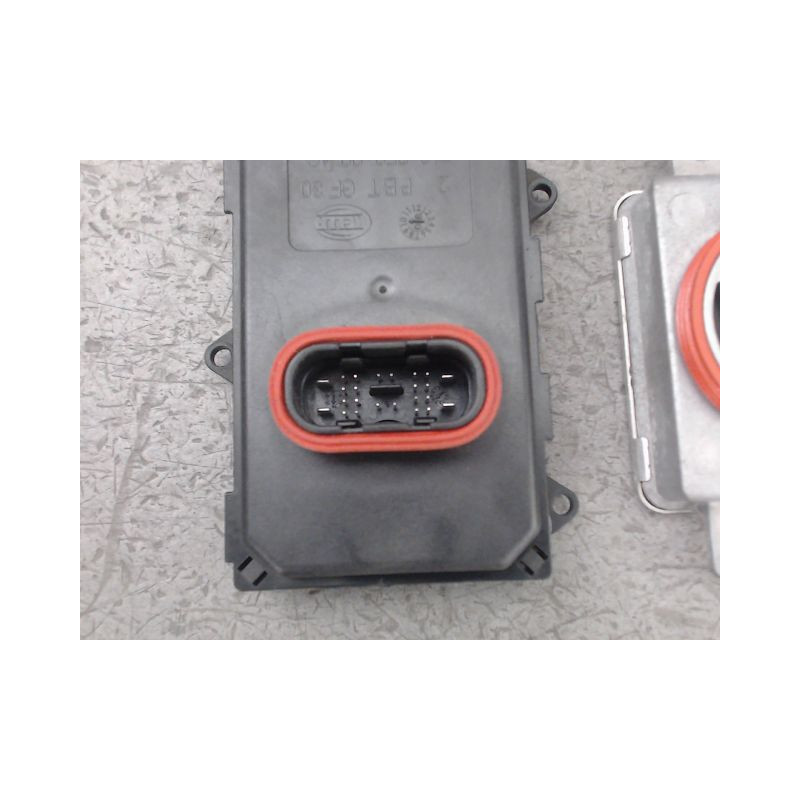 BOITIER XENON PHARE DROIT AUDI S3