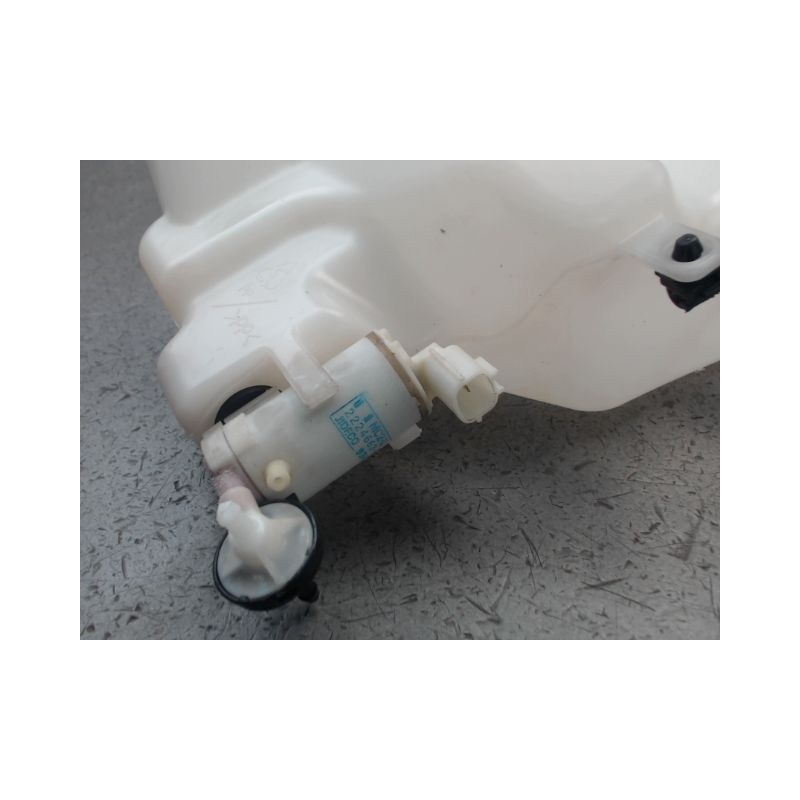 RESERVOIR LAVE-GLACE AVANT MAZDA 2