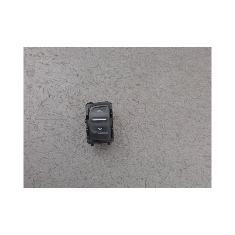 COMMANDE LEVE-GLACE PORTE AVG DACIA SANDERO