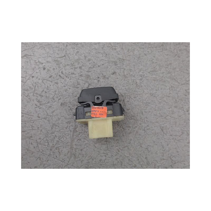 COMMANDE LEVE-GLACE PORTE AVD DACIA SANDERO