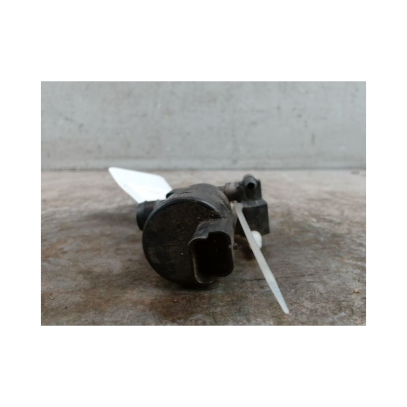 POMPE LAVE-GLACE AVANT PEUGEOT 208