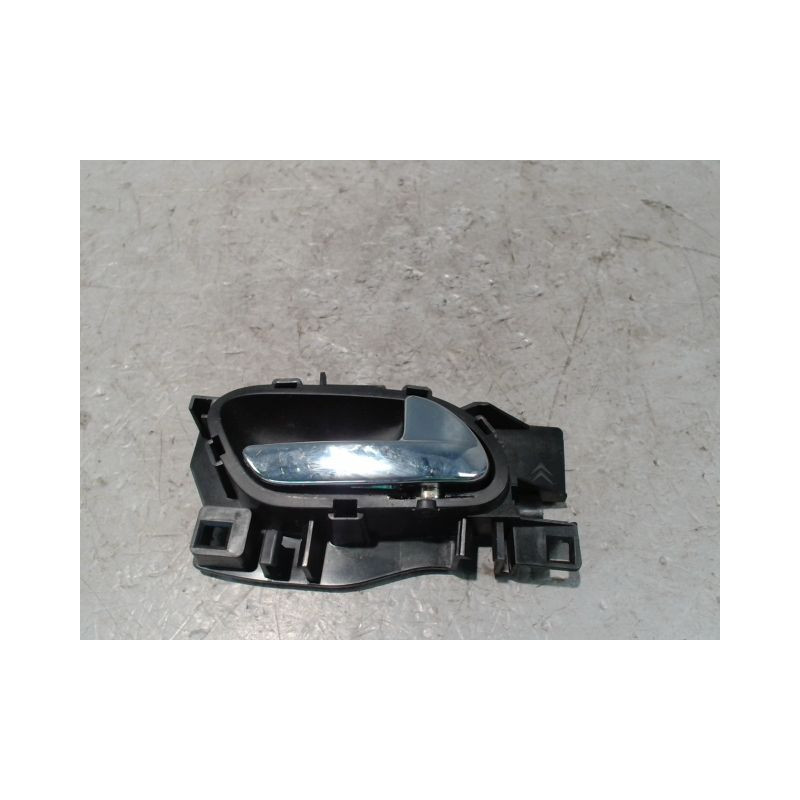 POIGNEE INTERIEURE PORTE AVANT DROIT PEUGEOT 207 CC