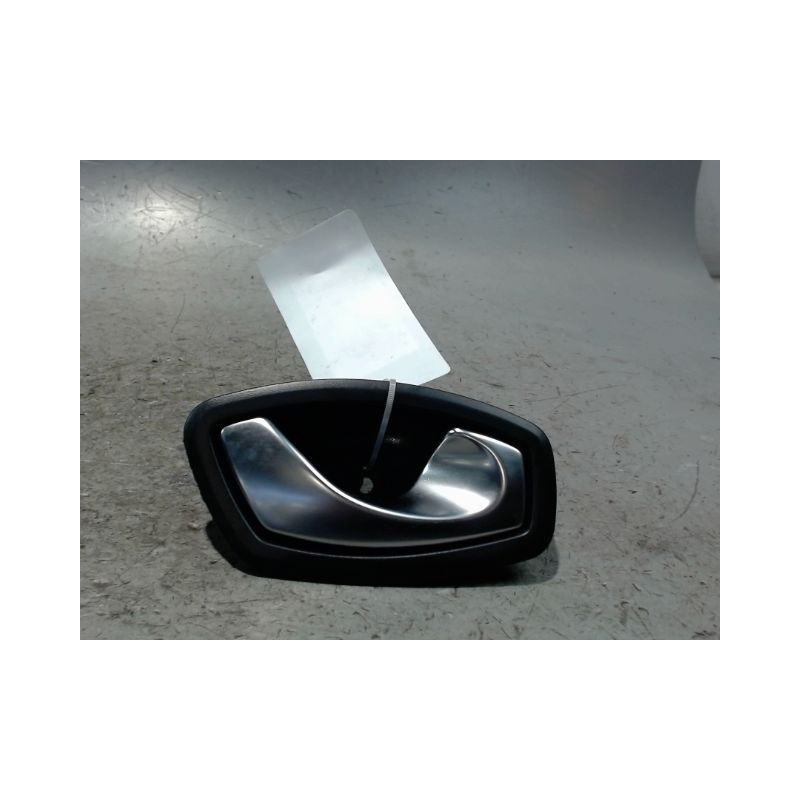 POIGNEE INTERIEURE PORTE ARRIERE DROIT RENAULT CLIO III 2009-