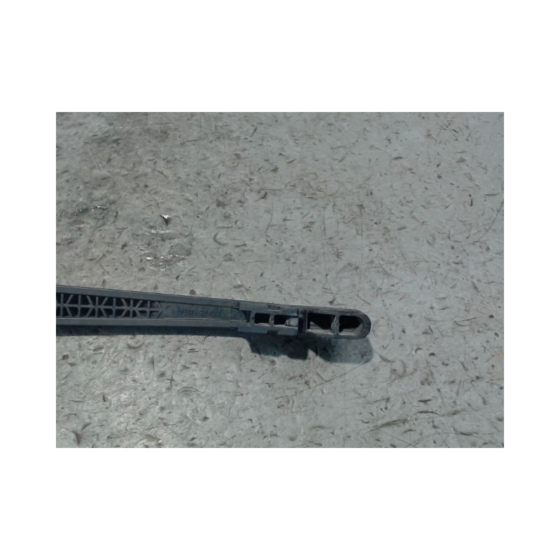 BRAS ESSUIE-GLACE ARRIERE NISSAN MICRA 2009-