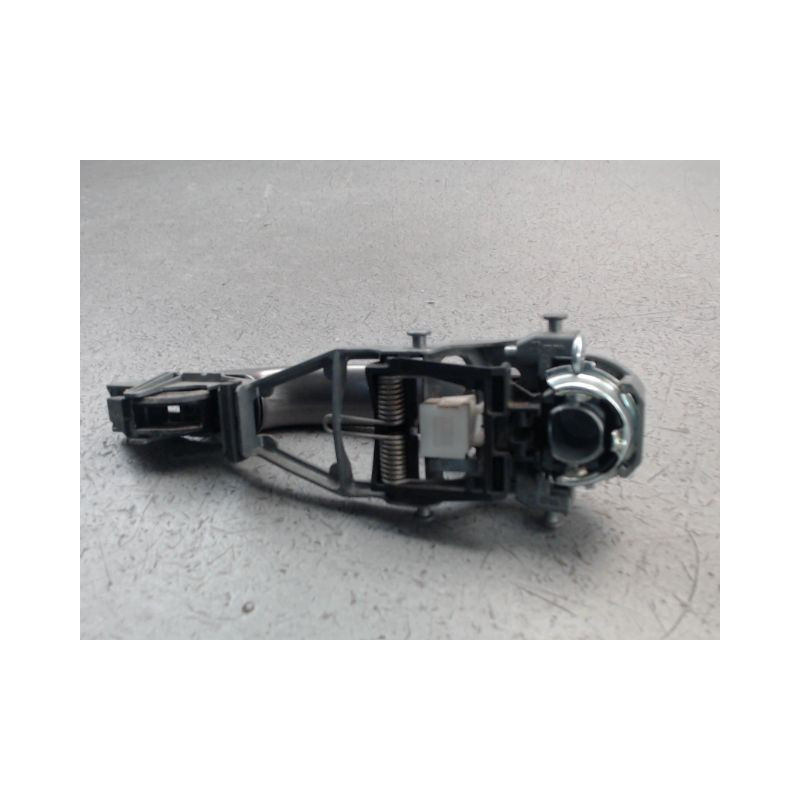 POIGNEE EXTERIEURE PORTE AVANT DROIT VOLKSWAGEN GOLF