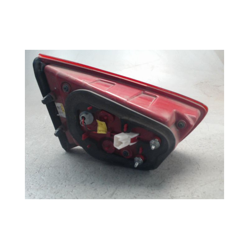 FEU ARRIERE INTERIEUR DROIT KIA SPORTAGE