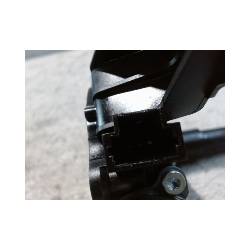 MOTEUR ESSUIE-GLACE ARRIERE PEUGEOT 308 2011-
