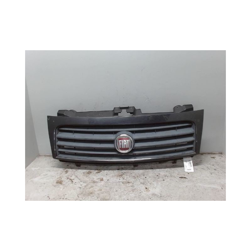 CALANDRE FIAT SCUDO VITRE 2007-