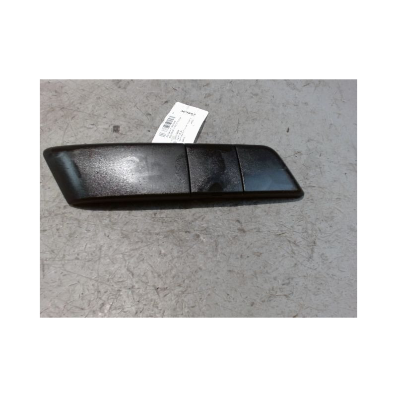 OBTURATEUR COUVRE CROCHET DE BOUCLIER AV RENAULT MEGANE III ESTATE 09-