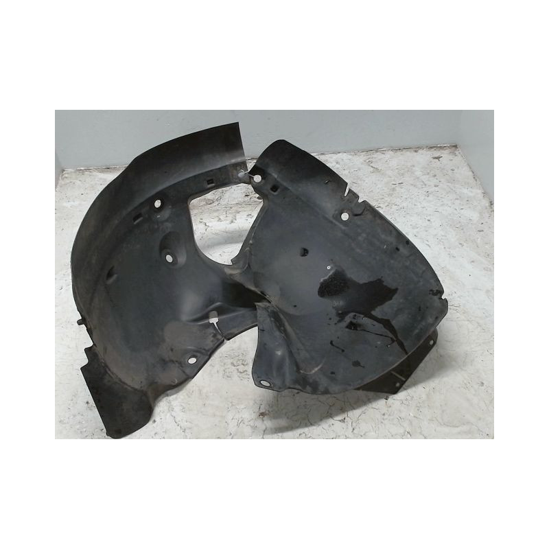 PARE-BOUE AVANT DROIT RENAULT CLIO III 2005-