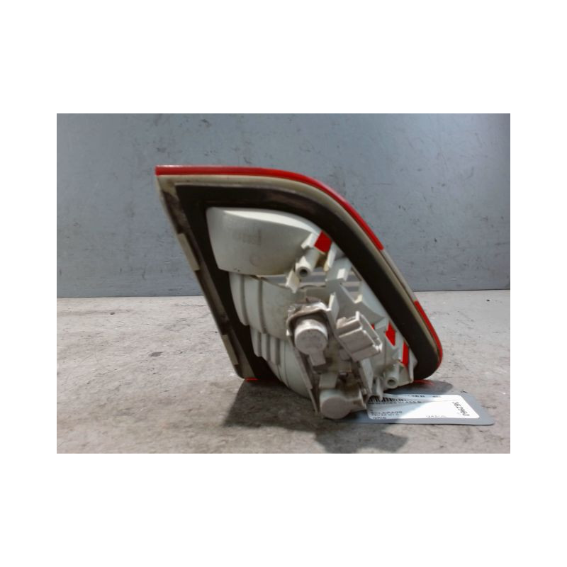 FEU ARRIERE INTERIEUR DROIT MERCEDES CLASS B