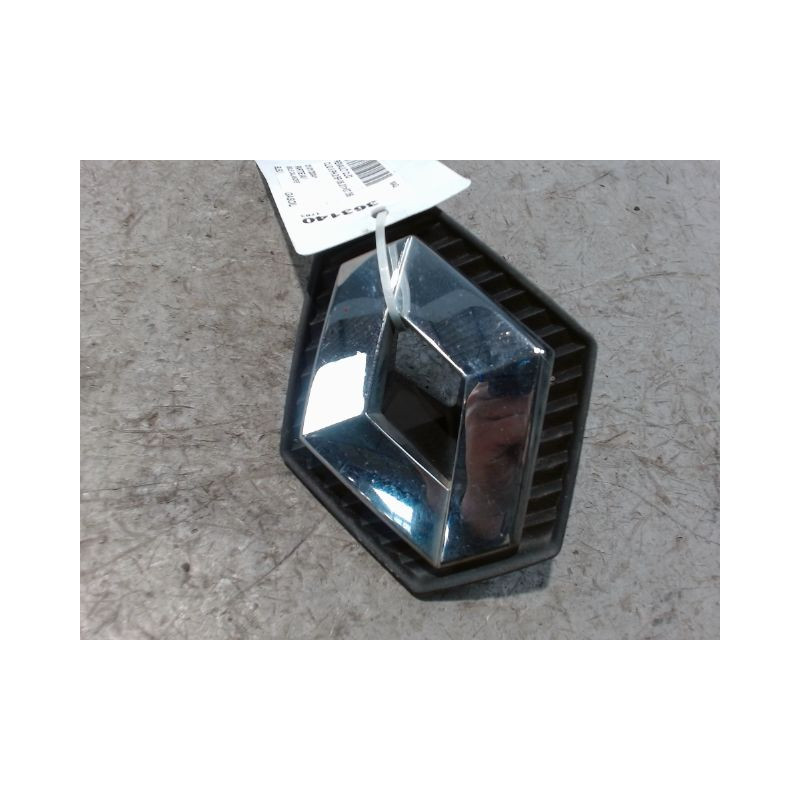 SIGLE CALANDRE RENAULT CLIO II PH.2 01-06