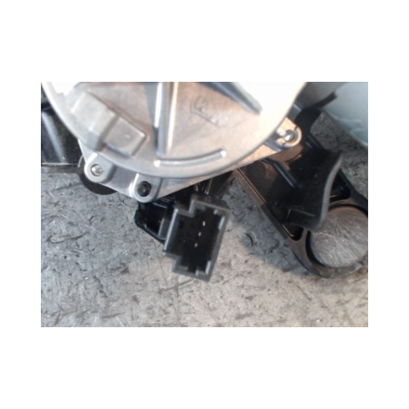 MOTEUR ESSUIE-GLACE ARRIERE PEUGEOT 208