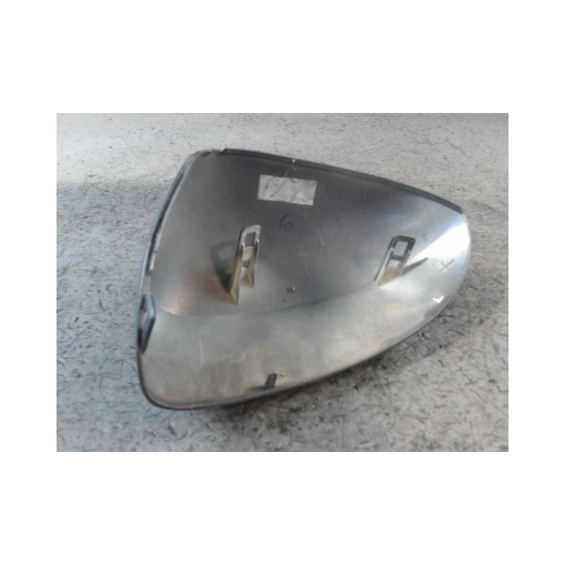 CARENAGE RETROVISEUR EXTERIEUR DROIT RENAULT MODUS LONGUE 2008-