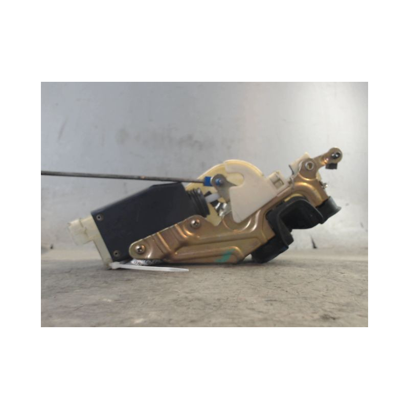 SYSTEME CONDAMNATION AVANT DROIT OPEL CORSA 97-2000