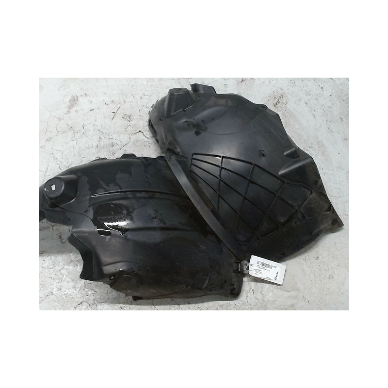 PARE-BOUE AVANT DROIT OPEL CORSA 06-09