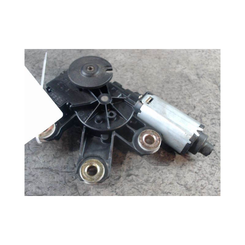 MOTEUR ESSUIE-GLACE ARRIERE VOLKSWAGEN TOUAREG