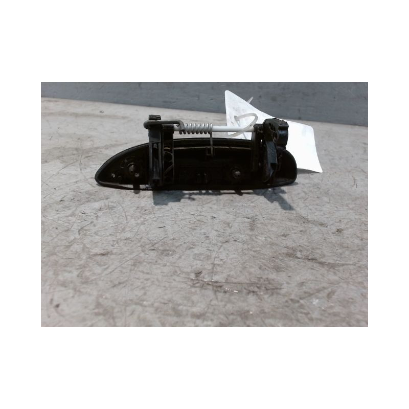 POIGNEE EXTERIEURE PORTE AVANT DROIT DACIA LOGAN 4 P 05-08