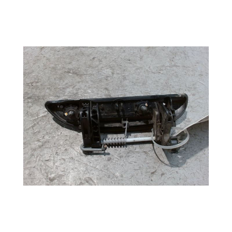 POIGNEE EXTERIEURE PORTE ARRIERE GAUCHE DACIA LOGAN 4 P 05-08