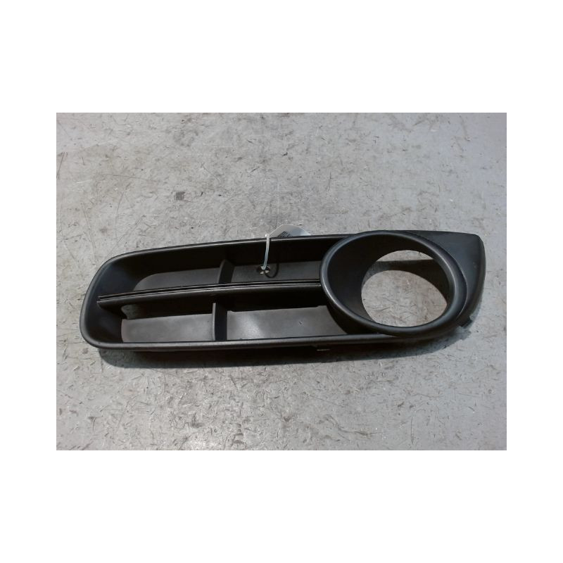 OBTURATEUR PHARE ADDITIONNEL PARE-CHOC AVG SKODA ROOMSTER