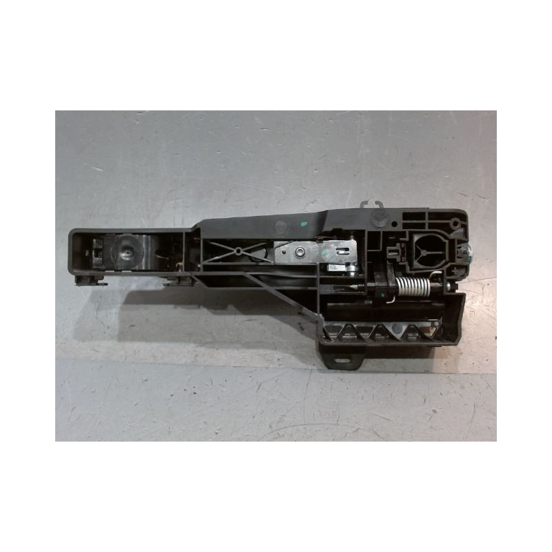 POIGNEE EXTERIEURE PORTE AVANT DROIT RENAULT CAPTUR