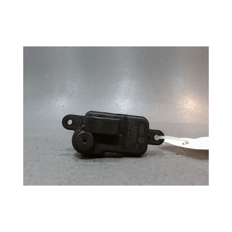 ACTIONNEUR TRAPPE CARBURANT VOLKSWAGEN TOURAN