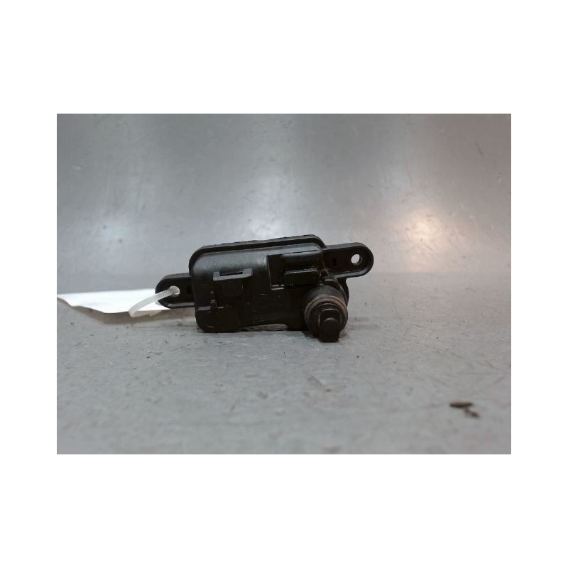 ACTIONNEUR TRAPPE CARBURANT VOLKSWAGEN TOURAN
