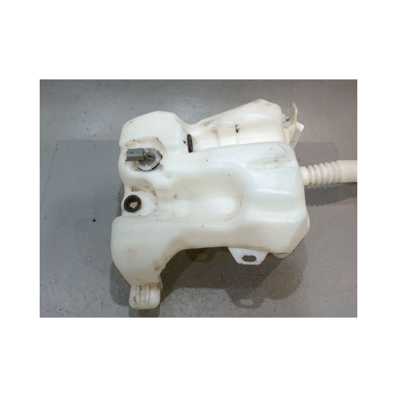 RESERVOIR LAVE-GLACE AVANT PEUGEOT 3008