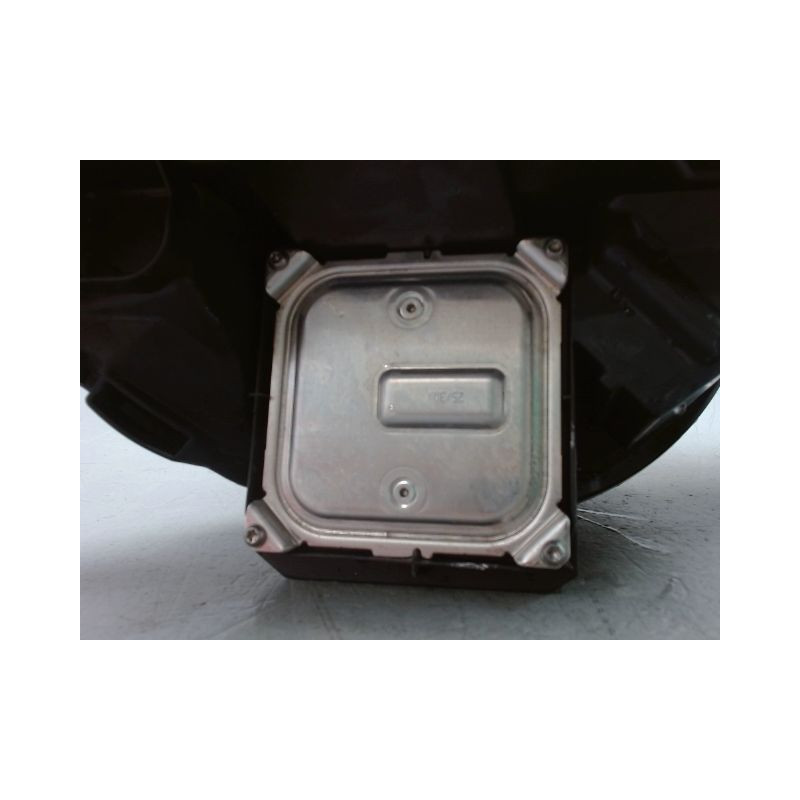 PHARE GAUCHE RENAULT MEGANE