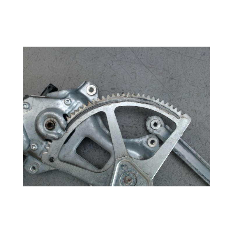 MECANISME LEVE-GLACE AVANT DROIT TOYOTA RAV4