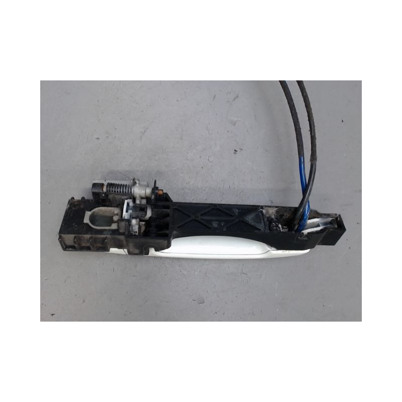 POIGNEE EXTERIEURE PORTE AVANT DROIT NISSAN QASHQAI