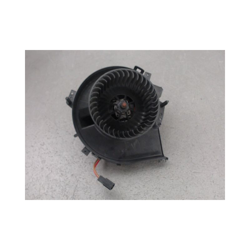 MOTEUR VENTILATEUR CHAUFFAGE OPEL CORSA