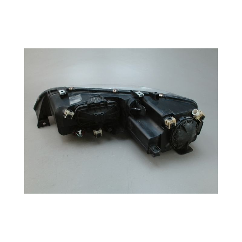 PHARE DROIT MAZDA 6