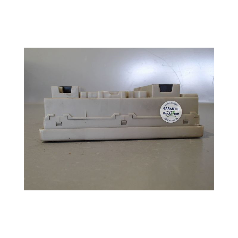 BOITE A FUSIBLES RENAULT CLIO III 2009-