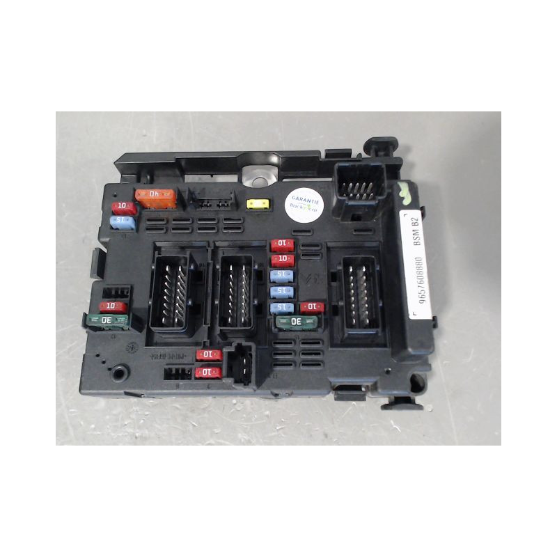 BOITE A FUSIBLES PEUGEOT 206 5P