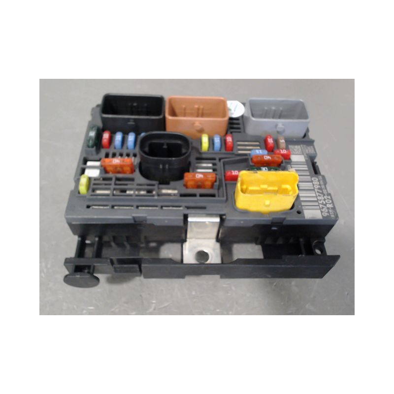 BOITE A FUSIBLES CITROEN C4 PICASSO
