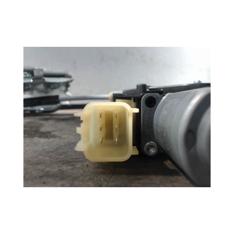 MECANISME LEVE-GLACE AVANT GAUCHE FORD FIESTA