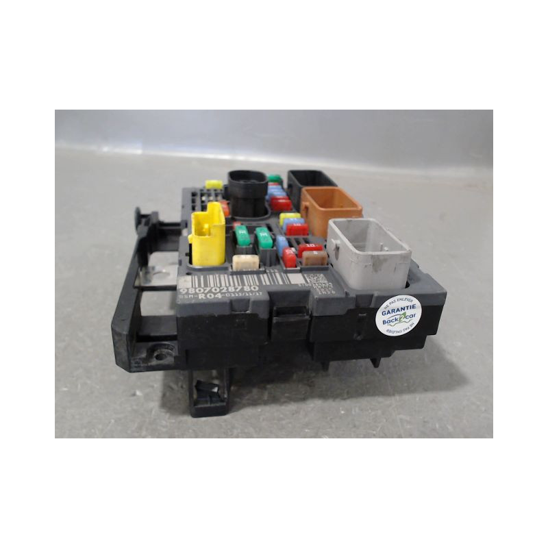 BOITE A FUSIBLES CITROEN BERLINGO FOURGON 08-