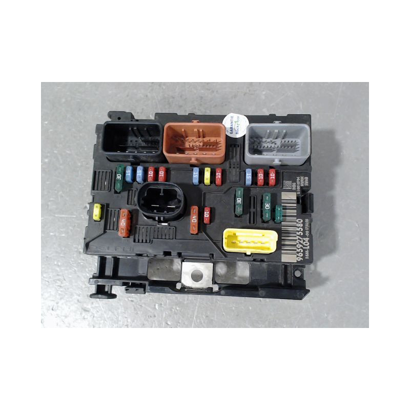 BOITE A FUSIBLES PEUGEOT 307 SW 02-05