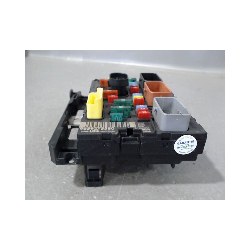 BOITE A FUSIBLES PEUGEOT 307 SW 02-05