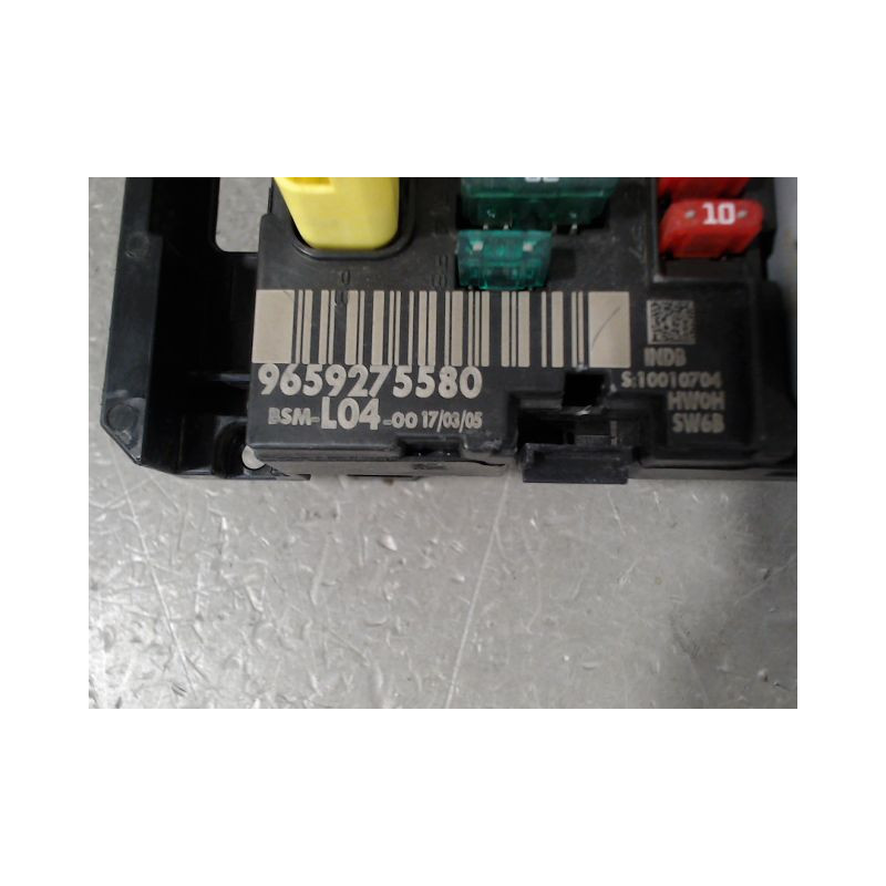 BOITE A FUSIBLES PEUGEOT 307 SW 02-05