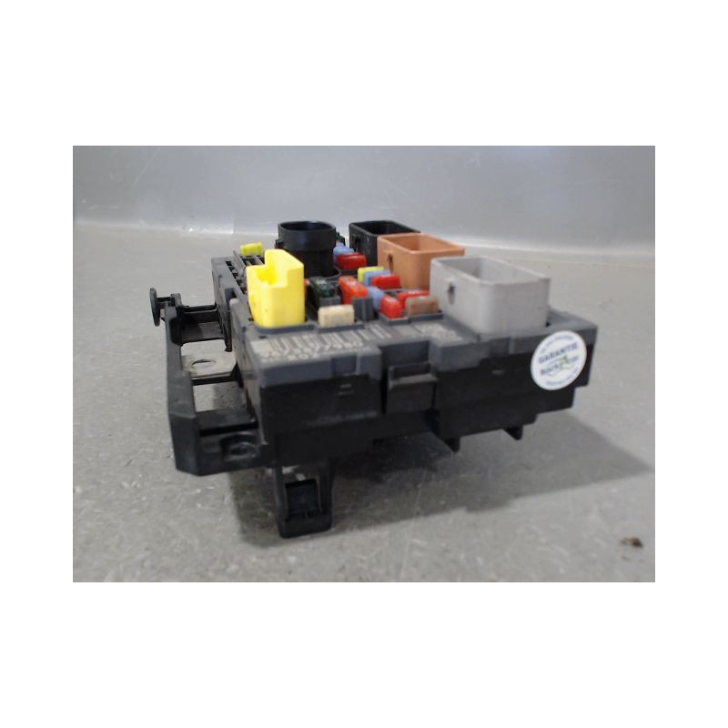 BOITE A FUSIBLES PEUGEOT 3008 2009-