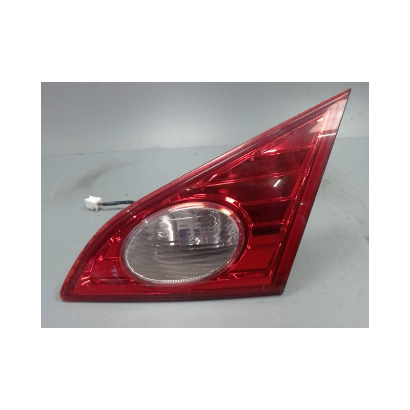 FEU ARRIERE INTERIEUR DROIT NISSAN MURANO