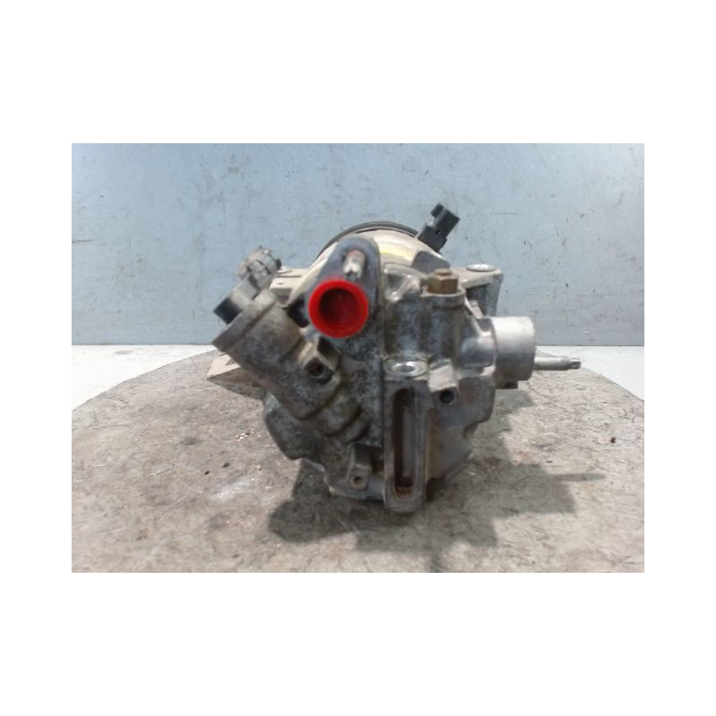 COMPRESSEUR AIR CONDITIONNE FORD FIESTA