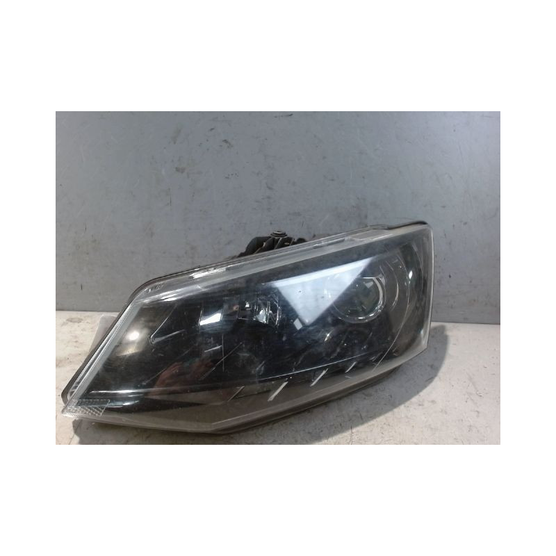 PHARE GAUCHE SKODA FABIA BREAK 2008-