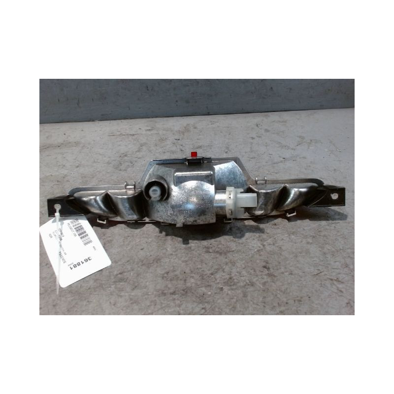 FEU BROUILLARD CENTRAL ARRIERE PEUGEOT 208