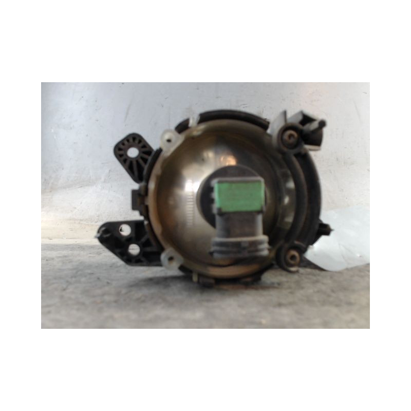 PHARE ANTIBROUILLARD AVANT GAUCHE MERCEDES CLASS B
